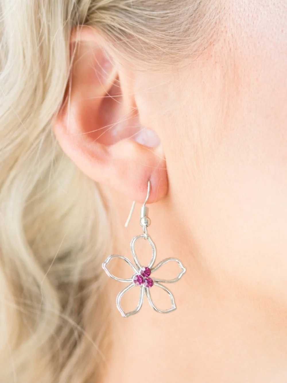 Hoppin Hibiscus - Floral Hibiscus Necklace and Earrings with Pink Rhinestones - Picture 3 of 3